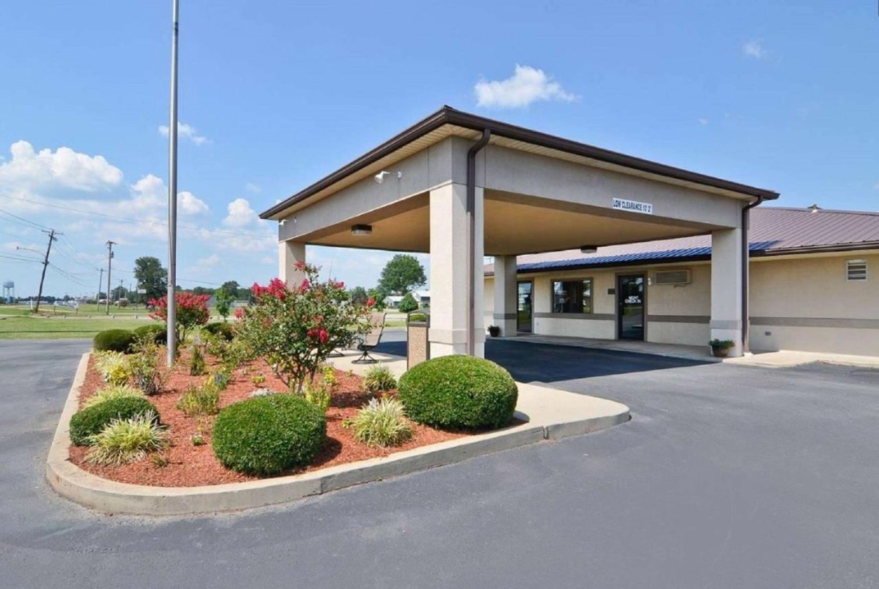 Super 8 By Wyndham Mcgehee Hotel Exterior photo