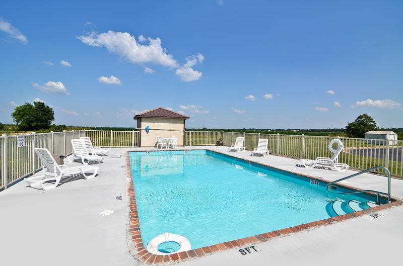 Super 8 By Wyndham Mcgehee Hotel Exterior photo